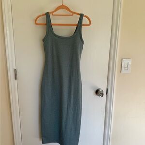 Vuori Pose Essential Dress in Pistachio Heather XS